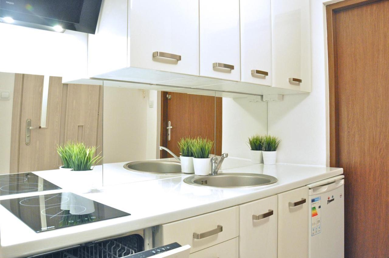 Nice And Comfy Studio Close To Old Town And Metro. Varsóvia Exterior foto